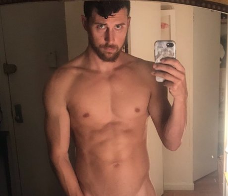 Foto di nudo di fuga di OnlyFans di Daddysugarrraw
