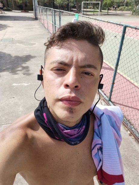 Foto di nudo di fuga di OnlyFans di Di Juan