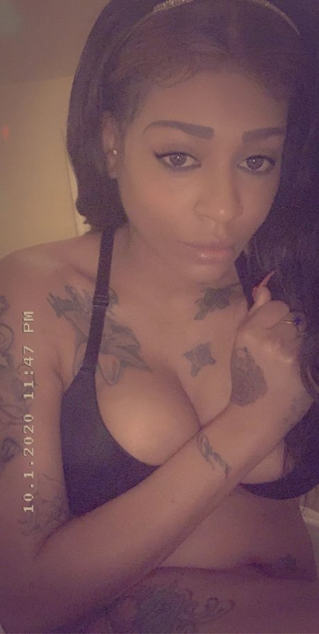 Foto di nudo di fuga di OnlyFans di Yayofeva1