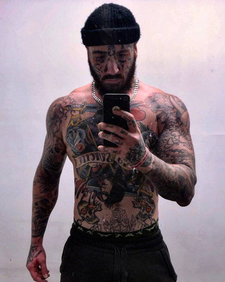 Foto di nudo di fuga di OnlyFans di Dariusz