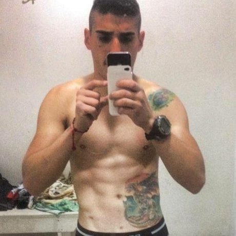 Foto di nudo di fuga di OnlyFans di Fernando Carranza