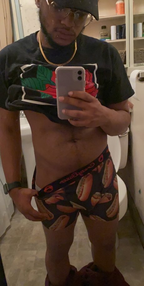 Foto di nudo di fuga di OnlyFans di Crude
