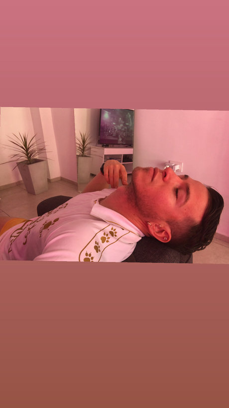 Foto di nudo di fuga di OnlyFans di Christian Medrano