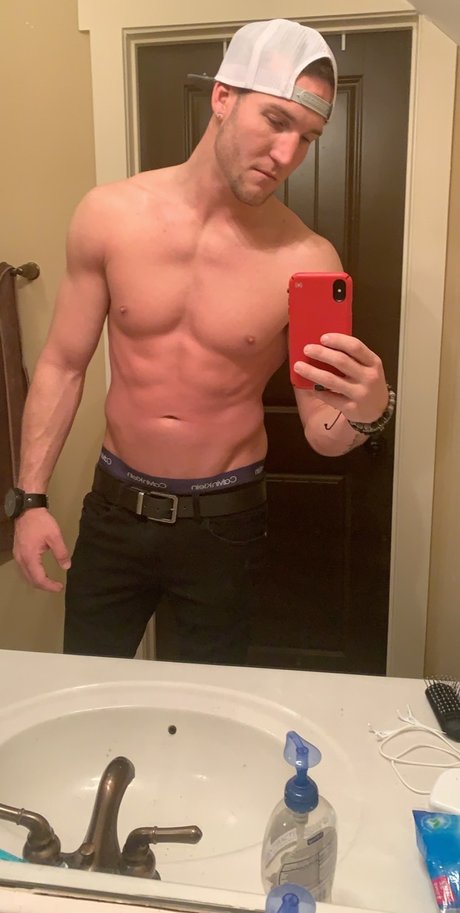 Foto di nudo di fuga di OnlyFans di Cj