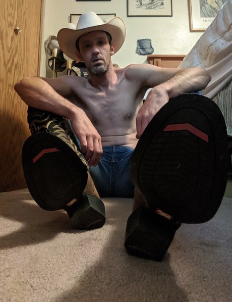 Foto di nudo di fuga di OnlyFans di Cowboy Master 76