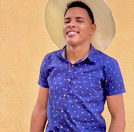 Foto di nudo di fuga di OnlyFans di Joel Lpez