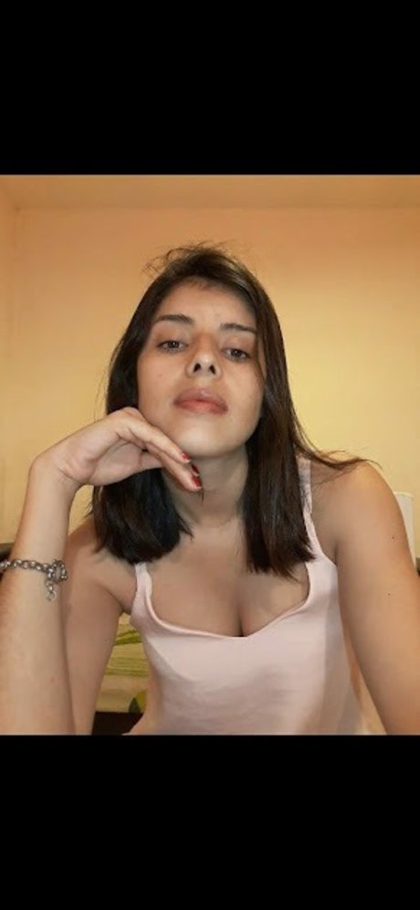 Foto di nudo di fuga di OnlyFans di Cielorosa