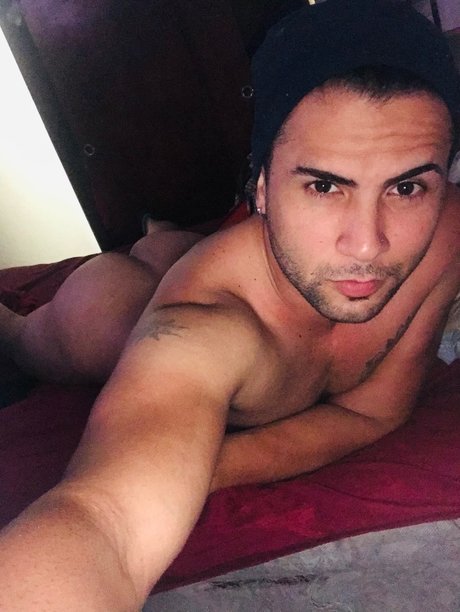 Foto di nudo di fuga di OnlyFans di Henry Diaz 