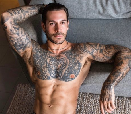 Foto di nudo di fuga di OnlyFans di Papi Kocic  Bg Exclusive  No Ppv