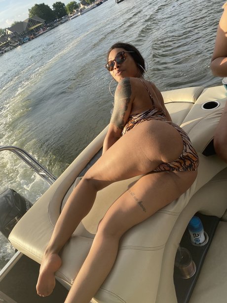 Foto di nudo di fuga di OnlyFans di Nicki