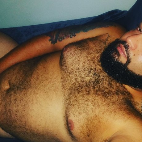 Foto di nudo di fuga di OnlyFans di Cuban Cub
