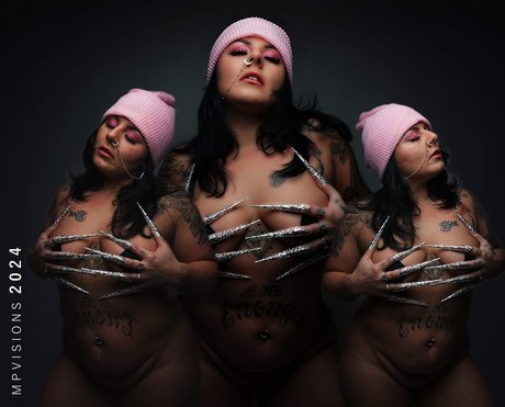 Foto di nudo di fuga di OnlyFans di Nikkibunz
