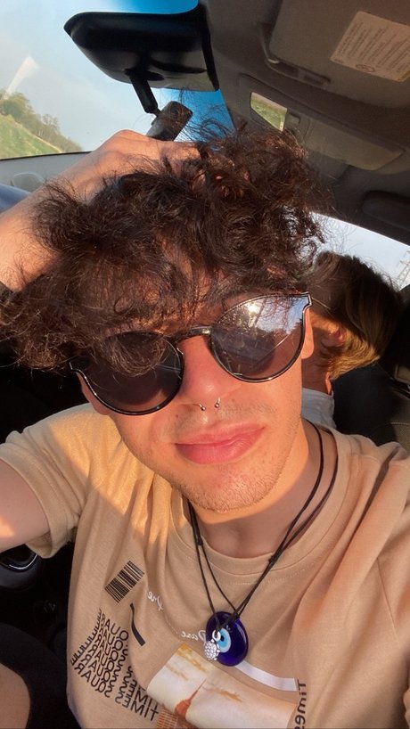 Foto di nudo di fuga di OnlyFans di Nicolo Altobelli