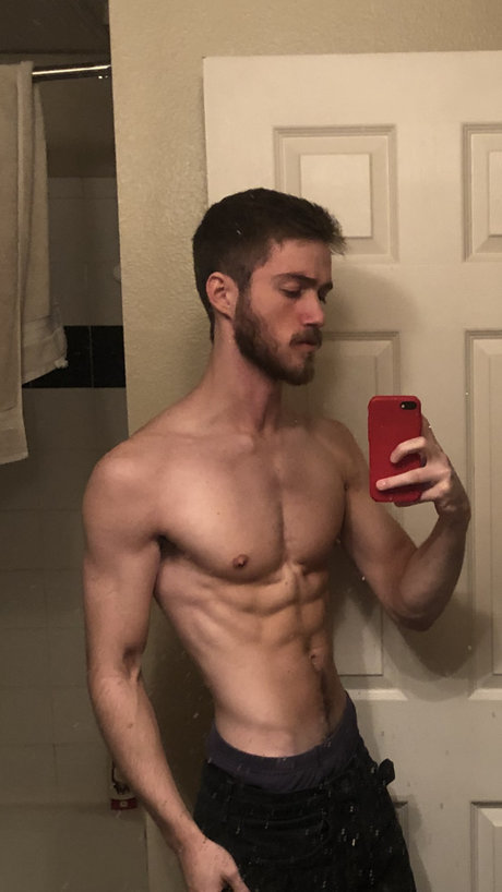 Foto di nudo di fuga di OnlyFans di Joe H
