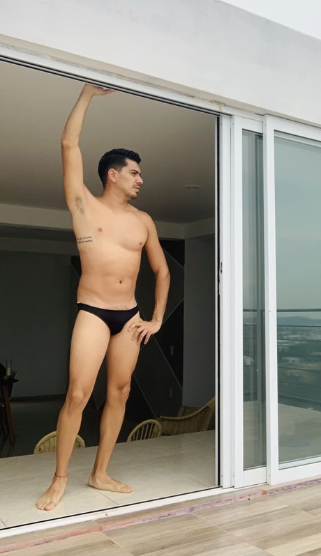 Foto di nudo di fuga di OnlyFans di Alexis Rey