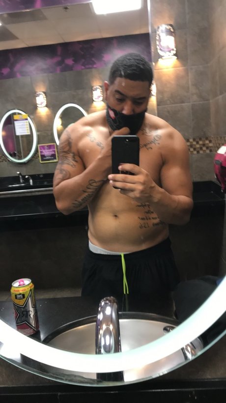 Foto di nudo di fuga di OnlyFans di Nixxxest