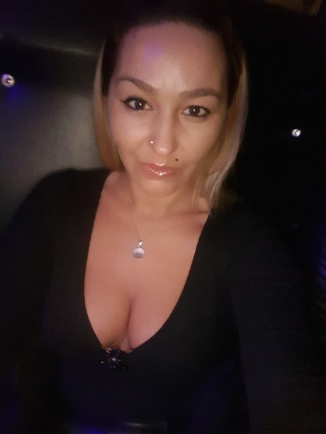 Foto di nudo di fuga di OnlyFans di Nikol86