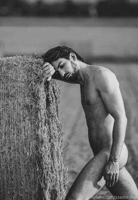 Foto di nudo di fuga di OnlyFans di Xzashxfree