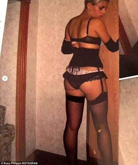 Foto di nudo di fuga di OnlyFans di Busy Phillips