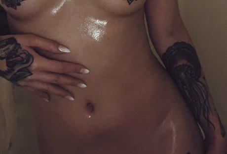 Foto di nudo di fuga di OnlyFans di Longlegshawty