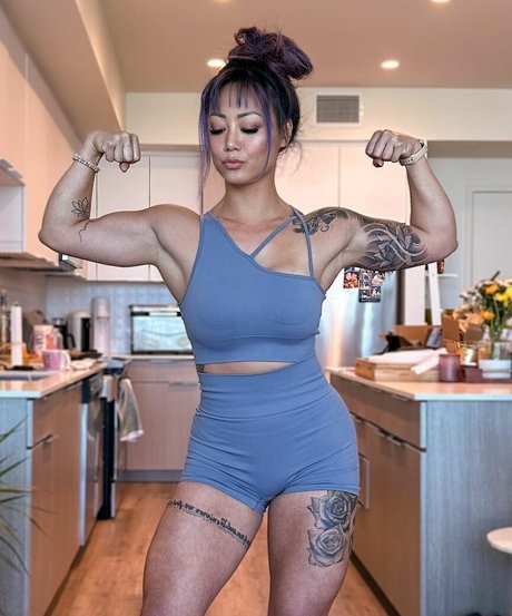 Foto di nudo di fuga di OnlyFans di Cynthia Leu