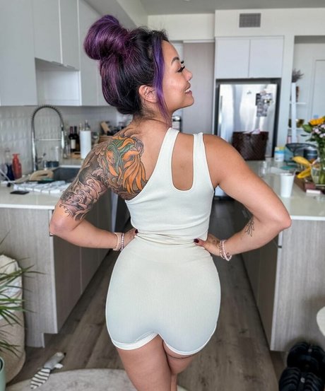 Foto di nudo di fuga di OnlyFans di Cynthia Leu