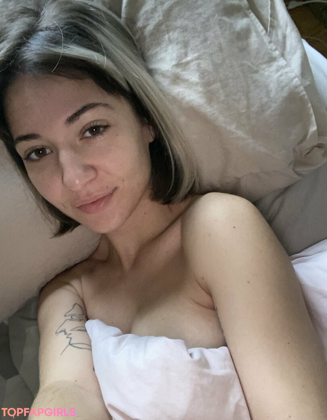 Foto di nudo di fuga di OnlyFans di Agentgirl20 #22 Foto di nudo di fuga di OnlyFans di Agentgirl20 #22