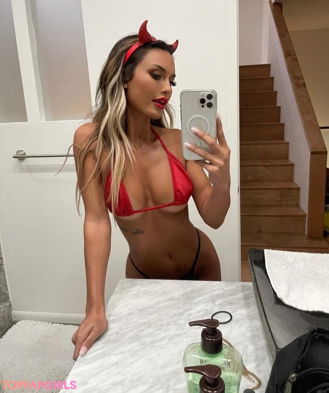 Foto di nudo di fuga di OnlyFans di Julia Rose #9 Foto di nudo di fuga di OnlyFans di Julia Rose #9