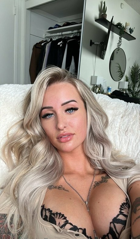 Foto di nudo di fuga di OnlyFans di Babyyessie