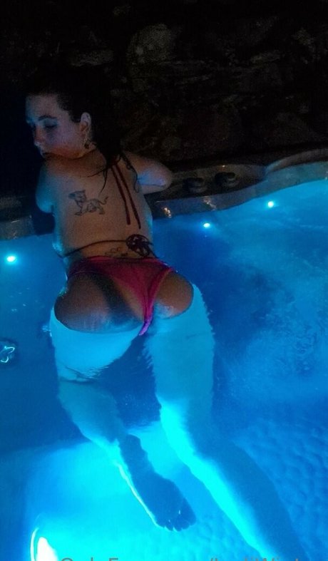 Foto di nudo di fuga di OnlyFans di Lydiwinterx