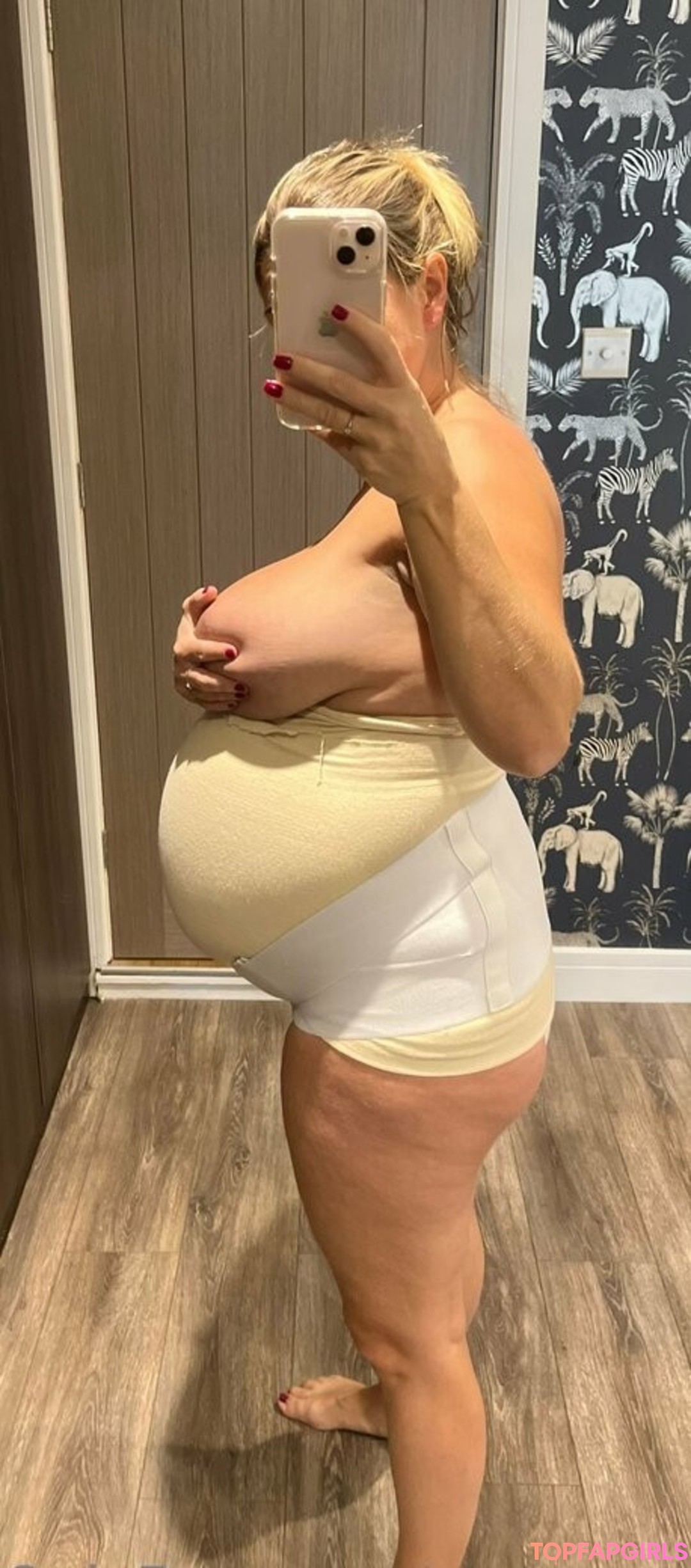 Foto di nudo di fuga di OnlyFans di Prettypregnant35 #194 Foto di nudo di fuga di OnlyFans di Prettypregnant35 #194