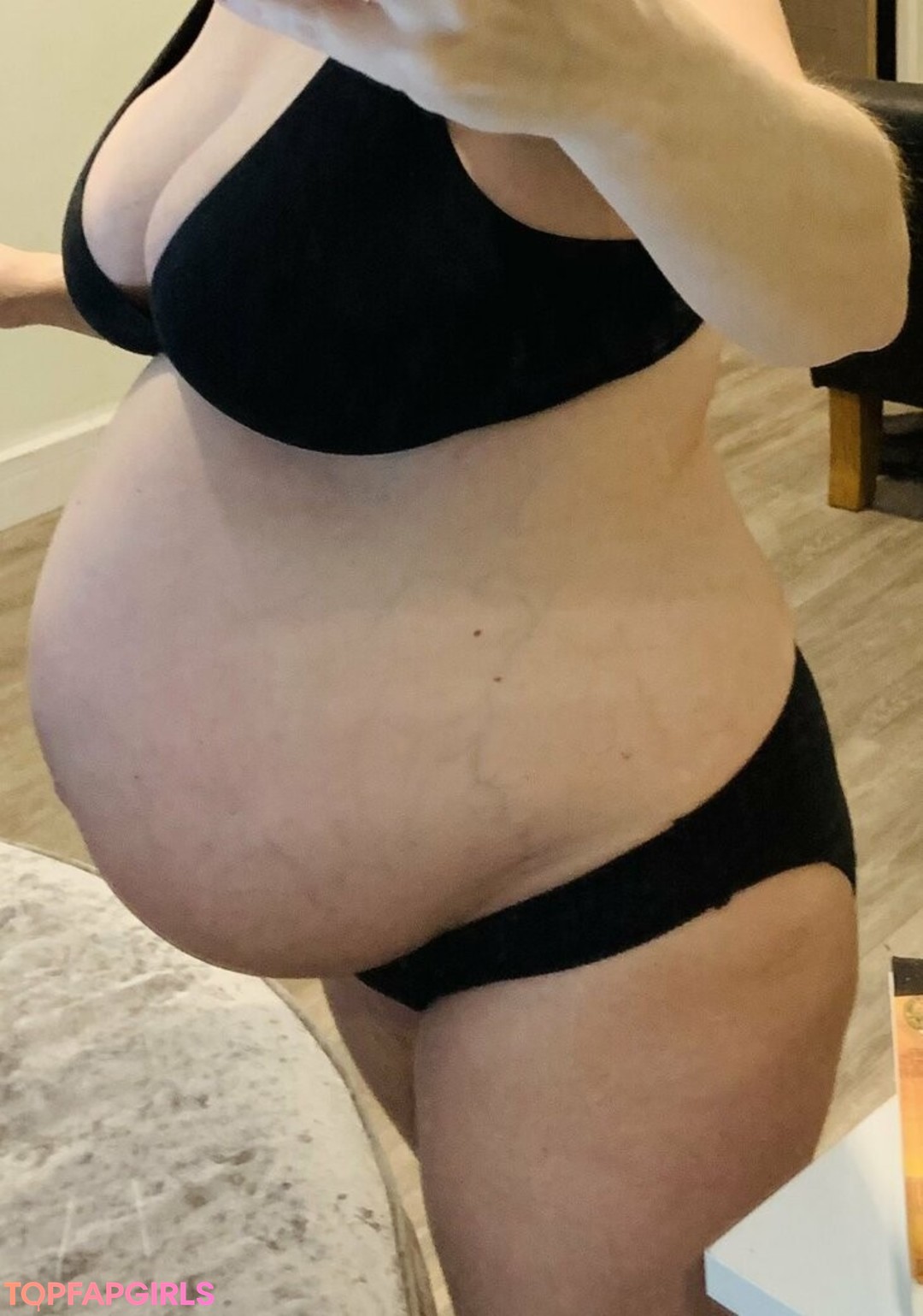 Foto di nudo di fuga di OnlyFans di Prettypregnant35 #9 Foto di nudo di fuga di OnlyFans di Prettypregnant35 #9