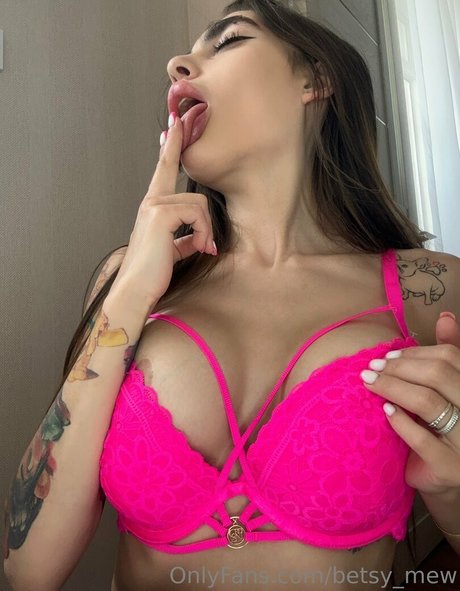 Betsy_mew