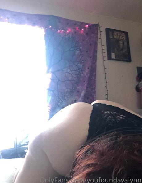 Foto di nudo di fuga di OnlyFans di Youfoundavalynn