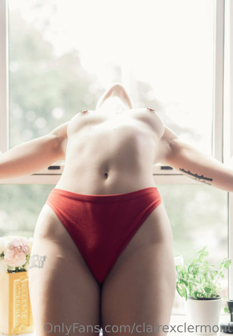 Foto di nudo di fuga di OnlyFans di Claire Clermont
