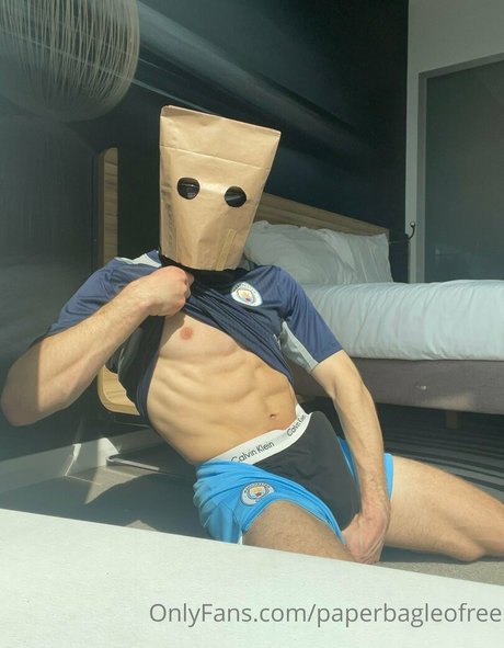 Foto di nudo di fuga di OnlyFans di Paperbagfree