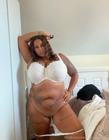 Terrijaneofficial