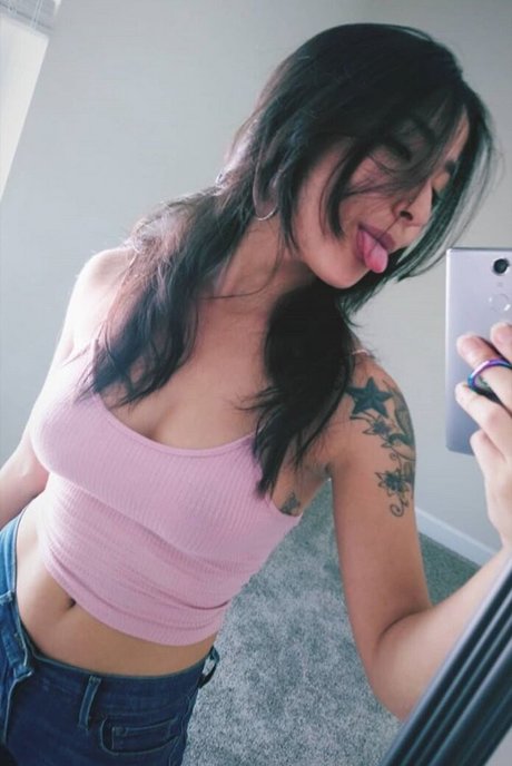 Foto di nudo di fuga di OnlyFans di Bia Miyuki