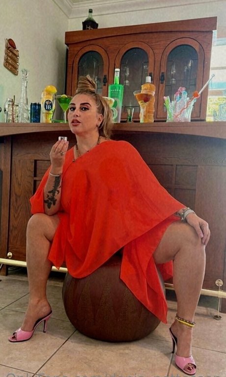 Foto di nudo di fuga di OnlyFans di Deniapettessen