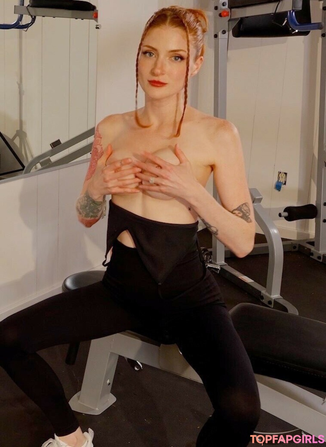 Foto di nudo di fuga di OnlyFans di Katierosecoloredglasses #36 Foto di nudo di fuga di OnlyFans di Katierosecoloredglasses #36