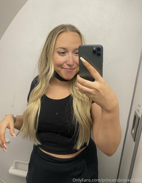 Foto di nudo di fuga di OnlyFans di Princessbrooke1996