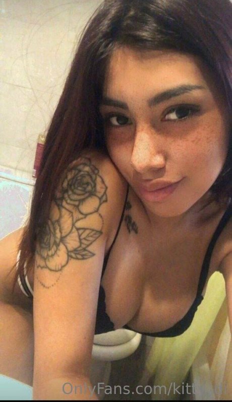 Foto di nudo di fuga di OnlyFans di Kittydi