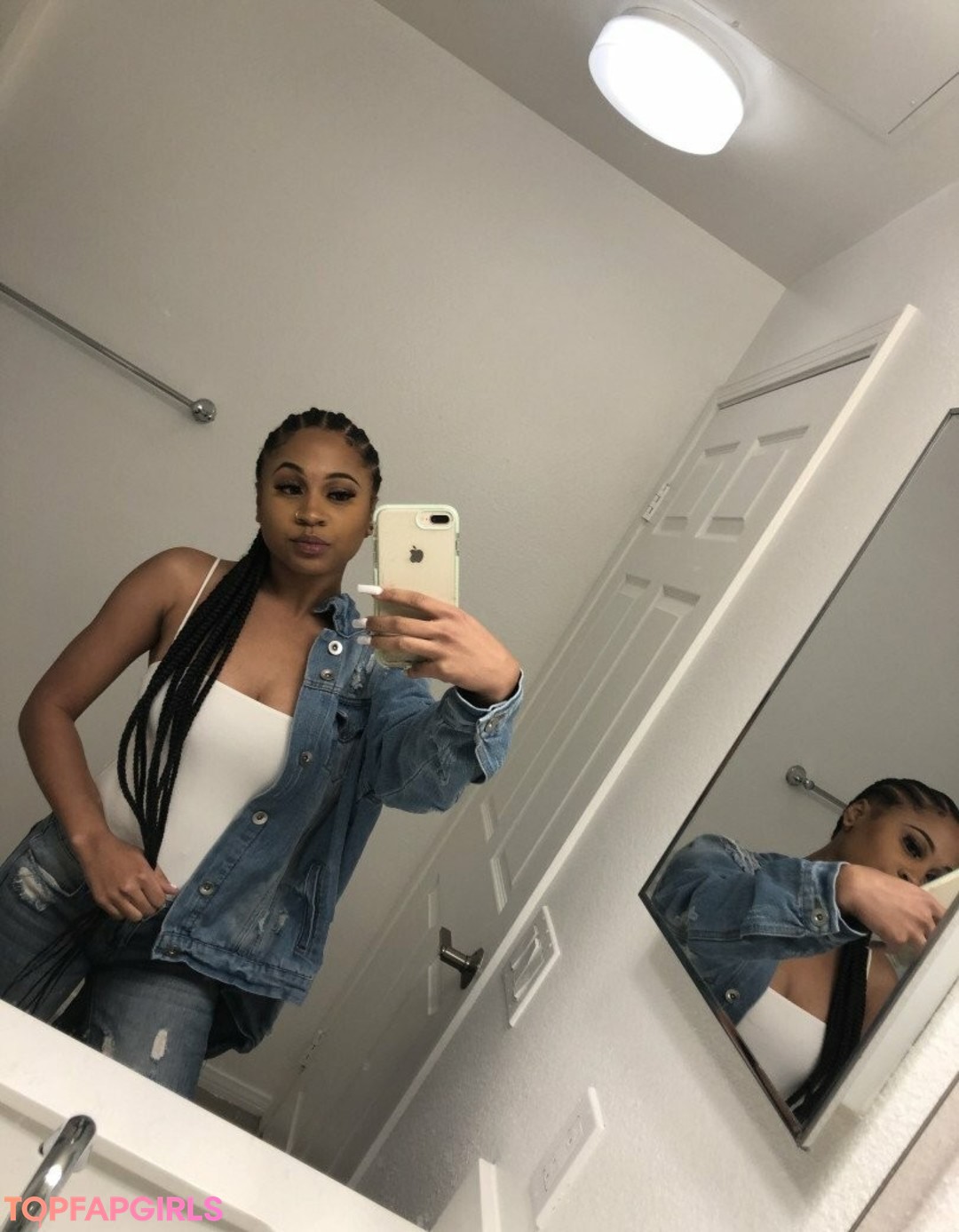 Foto di nudo di fuga di OnlyFans di Officiallyariaa #53 Foto di nudo di fuga di OnlyFans di Officiallyariaa #53