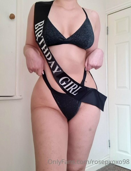 Foto di nudo di fuga di OnlyFans di Rosepxoxo98