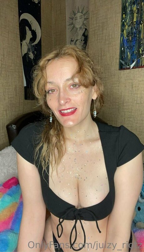 Foto di nudo di fuga di OnlyFans di Juizyriotz