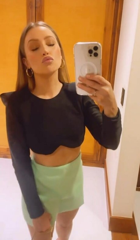 Foto di nudo di fuga di OnlyFans di Carla Diaz