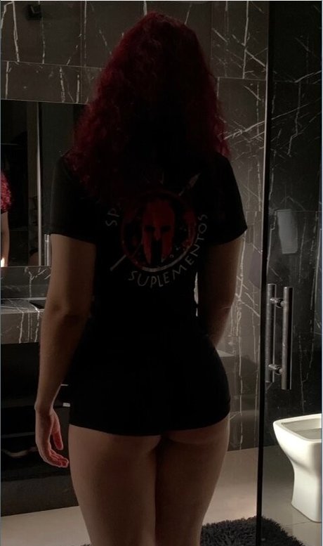 Foto di nudo di fuga di OnlyFans di Samara Costa