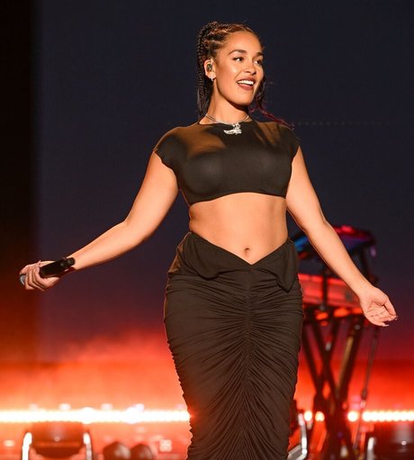 Foto di nudo di fuga di OnlyFans di Jorja Smith
