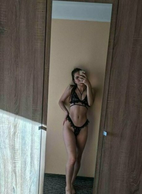 Foto di nudo di fuga di OnlyFans di Hotgabri