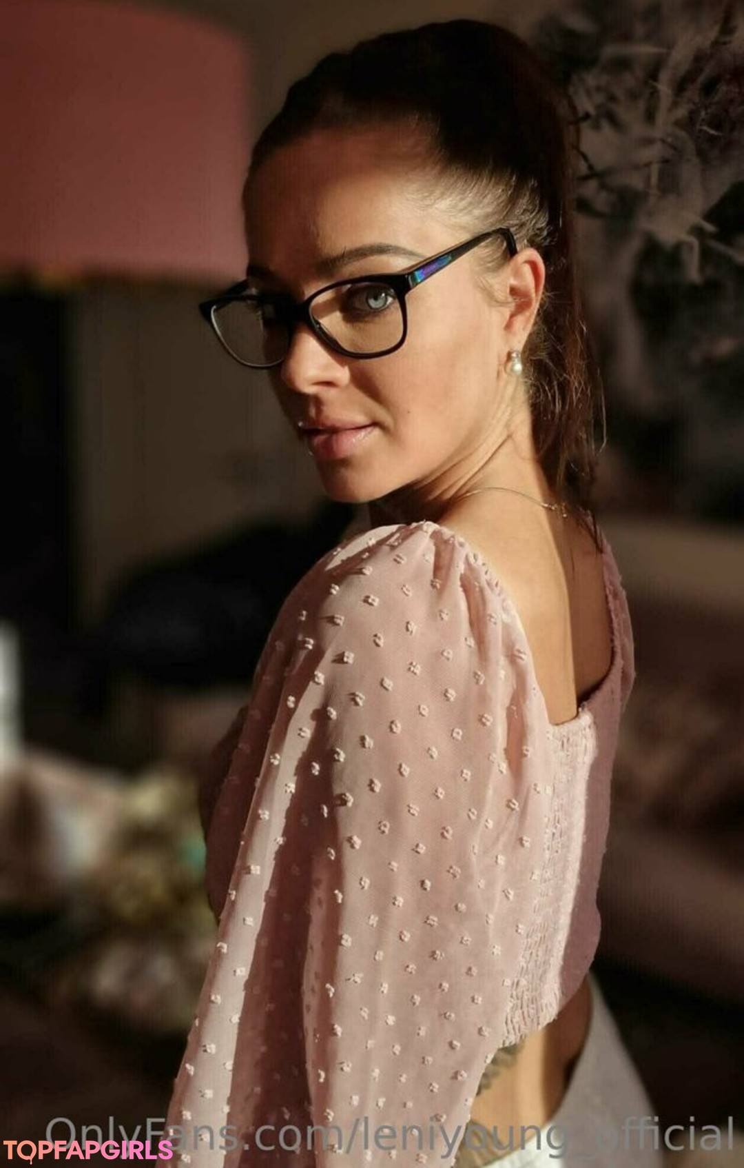 Foto di nudo di fuga di OnlyFans di Leniyoungofficial #19 Foto di nudo di fuga di OnlyFans di Leniyoungofficial #19